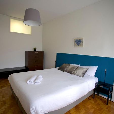 Downtown 3 Bedroom With Balcony - Quiet Street - Family Friendly - Groups Porto Exterior foto