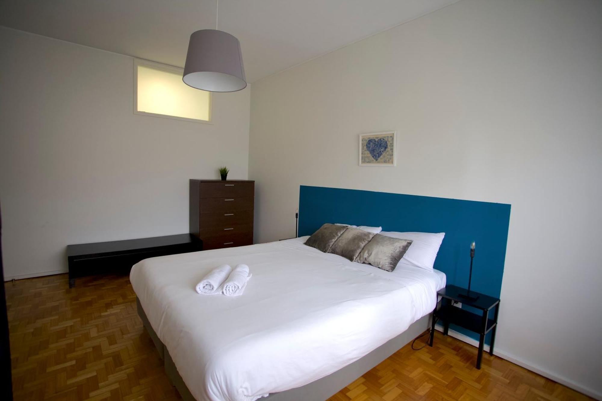 Downtown 3 Bedroom With Balcony - Quiet Street - Family Friendly - Groups Porto Exterior foto