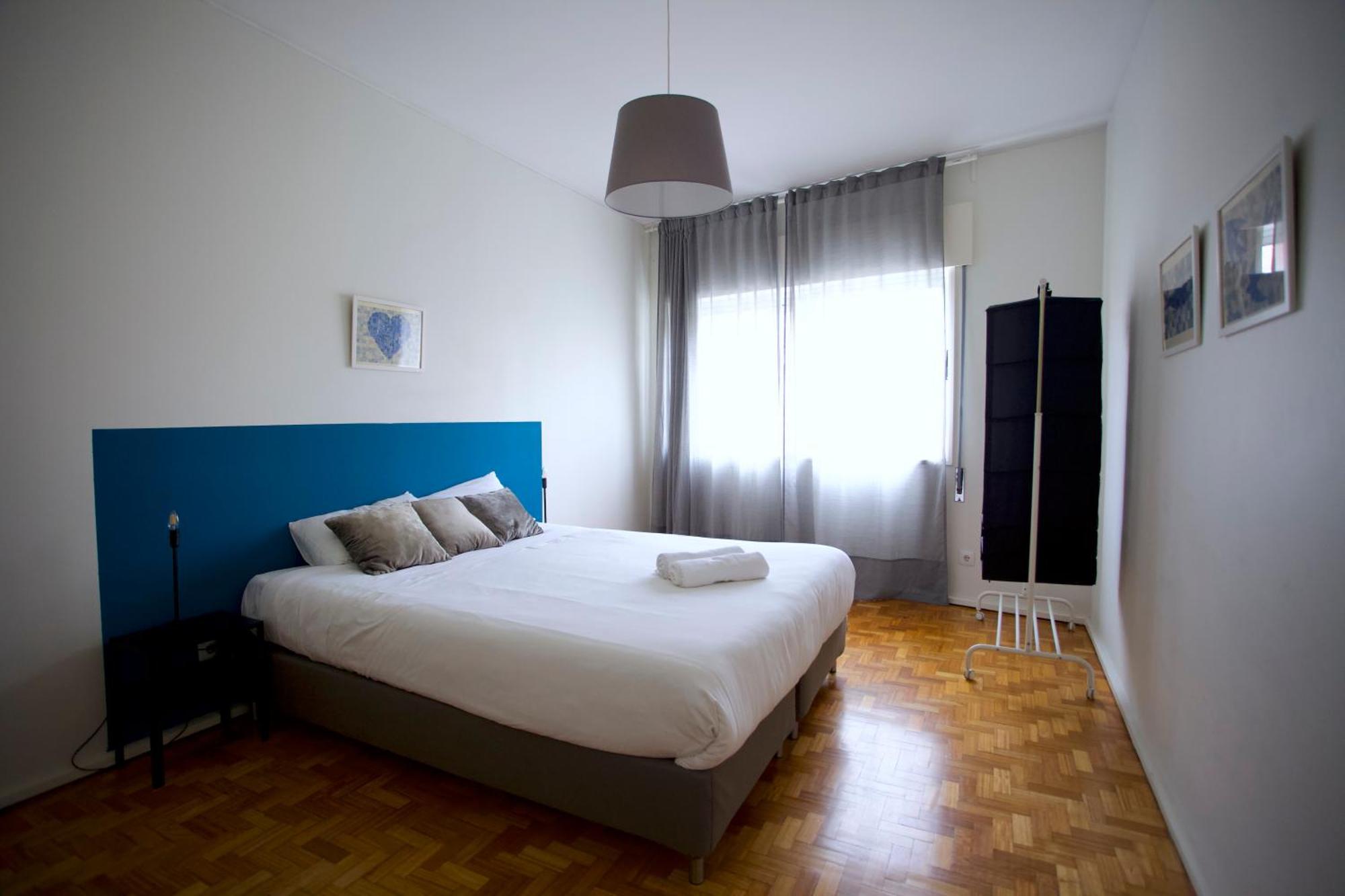 Downtown 3 Bedroom With Balcony - Quiet Street - Family Friendly - Groups Porto Exterior foto