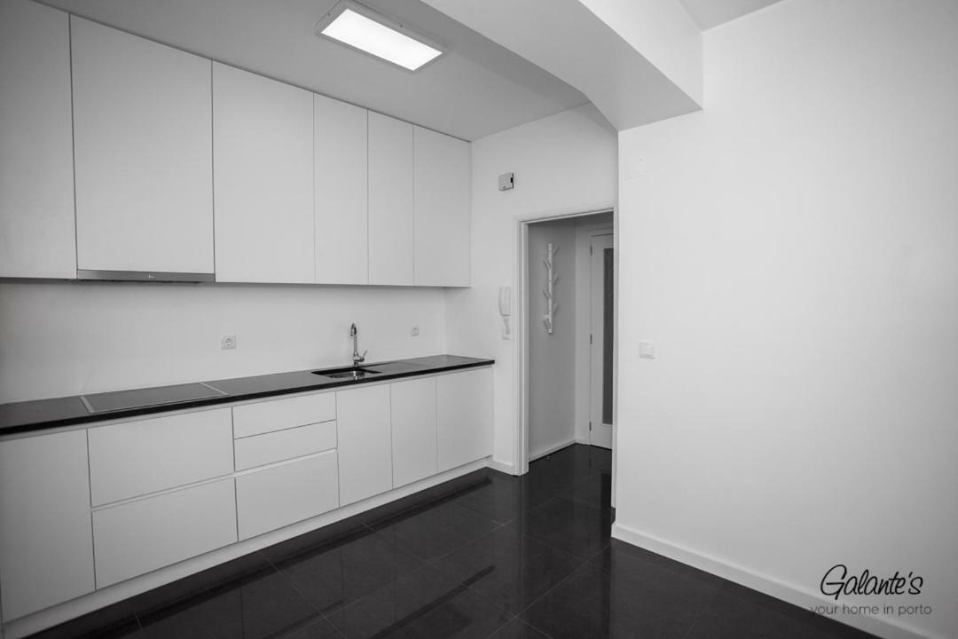 Downtown 3 Bedroom With Balcony - Quiet Street - Family Friendly - Groups Porto Exterior foto